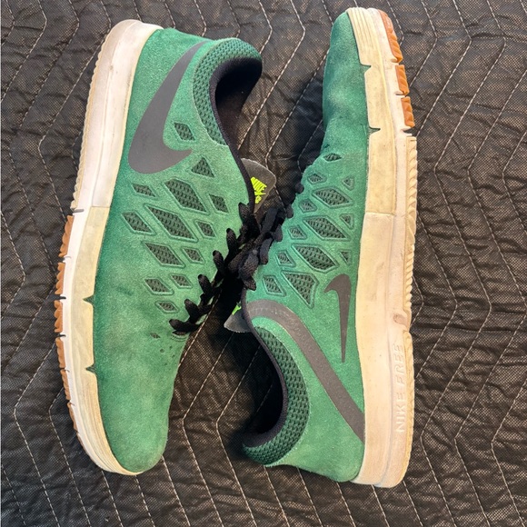 Nike Free SB Men's Green and Black Sneakers - Picture 3 of 9